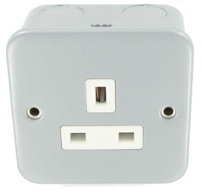 Metal Clad Unswitched Socket 13A 1 Gang
